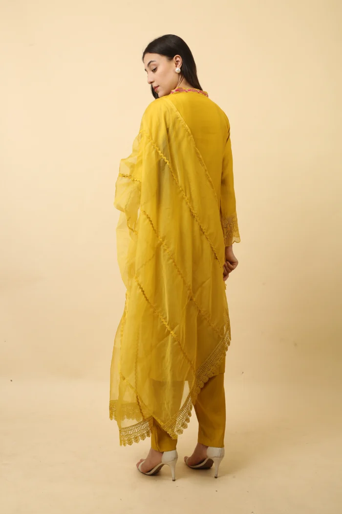 Mango yellow straight kurta set with net duppata - Image 5