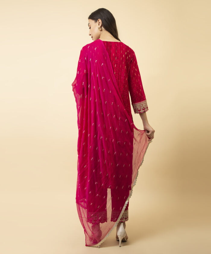 Red Ethnic kurta and pet with dupatta - Image 5