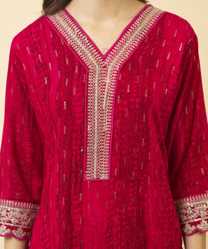 Red Ethnic kurta and pet with dupatta - Image 6