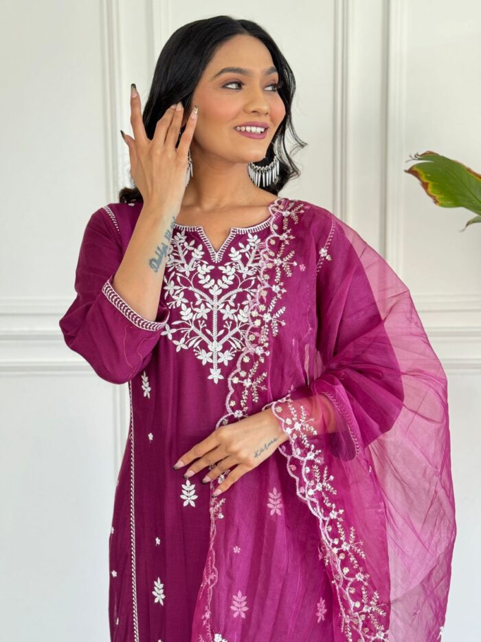 Kurti With Organza Premium Dupatta And Pant - Image 4